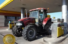 Rolnicy dostaną 2 zł dopłaty do paliwa. Dodatkowe 52 gr wypłaci ARiMR
