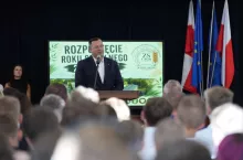 Młodzież ze wsi dostanie nawet 800 zł miesięcznie. Ministerstwo rolnictwa planuje wsparcie