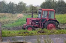 Mycie ciągnika może skończyć się karą. Oto, co mówią przepisy