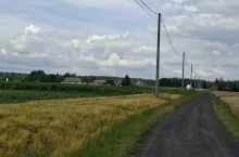 Osoba, która nabyła nieruchomość rolną, może przed upływem pięciu lat wydzierżawić ją osobie bliskiej albo przenieść na tę osobę własność
