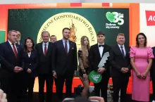 Gospodarstwo Iwony i Krystiana Łachów z Grodzonowic w województwie świętokrzyskim zostało uznane za najbezpieczniejsze gospodarstwo rolne w Polsce