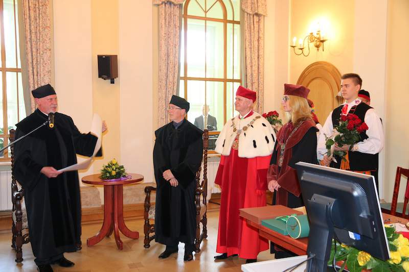 Uroczyste otwarcie nowego Centrum uświetniło nadanie doktoratu honoris causa UP w Poznaniu prof. Klausowi-Peterowi Brüssowowi.