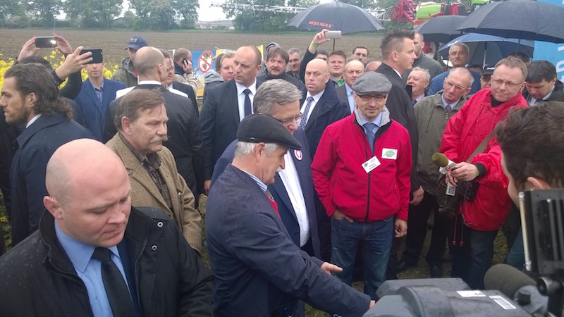 Prezydent Bronisław Komorowski w rozmowie z prof. Markiem Kobrasem, fot. Danielewicz