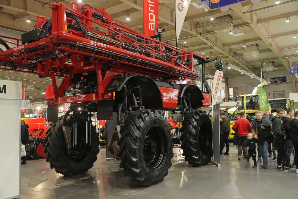 Targi Polagra Premiery w Poznaniu - opryskiwacz marki Agrifac.