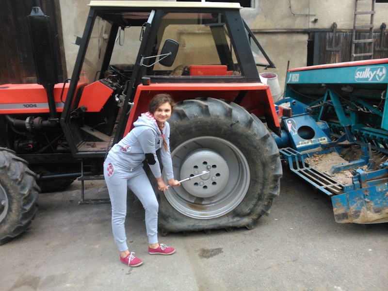Dziewczyny na traktory: Agata