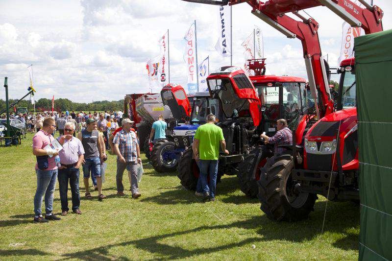 Park maszyn w trakcie Agro-Techu.