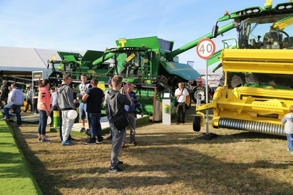 Wystawa rolnicza Agro Show 2016 w Bednarach k. Poznania przyciągnęła tłumy rolników.