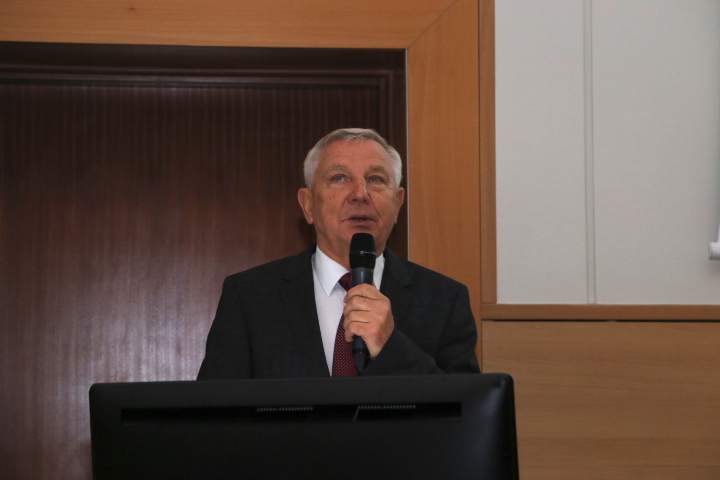 Prof. Zygmunt Pejsak otwiera 23. konferencję w Puławach
