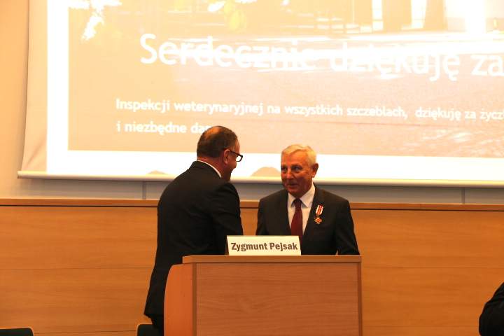 Podczas konferencji prof. Pesjak został odznaczony orderem "Zasłużony dla woj. lubelskiego"