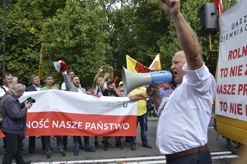 Protest Unii Warzywno Ziemniaczanej pod Kancelarią Premiera