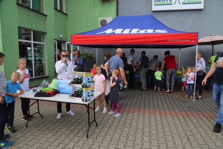 Każdy kto odwiedził w pierwszą niedzielę września punkt dilerski Deutz-Fahr mógł liczyć na nie lada atrakcje.