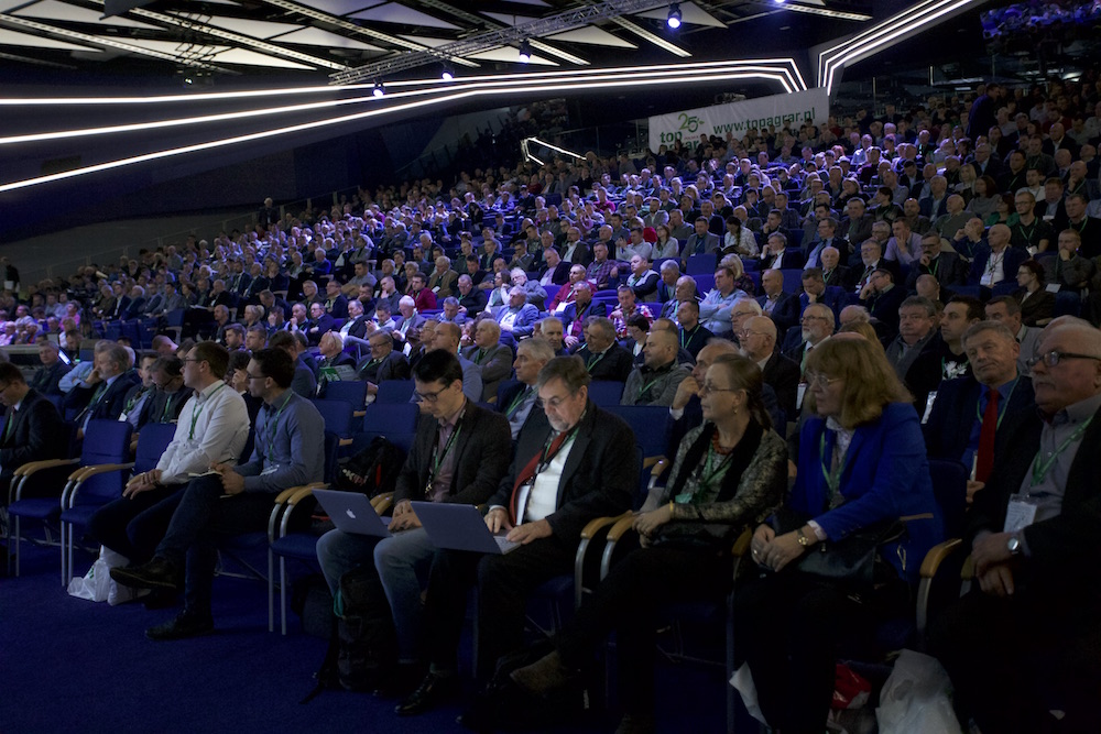 Uczestnicy III Forum Rolników i Agrobiznesu w Sali Ziemi.