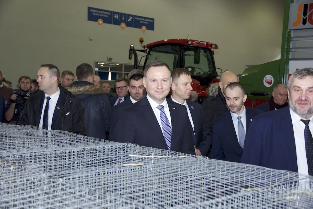 Prezydent Andrzej Duda zwiedzał wystawę wspólnie z ministrem rolnictwa Janem Krzysztofem Ardanowskim.