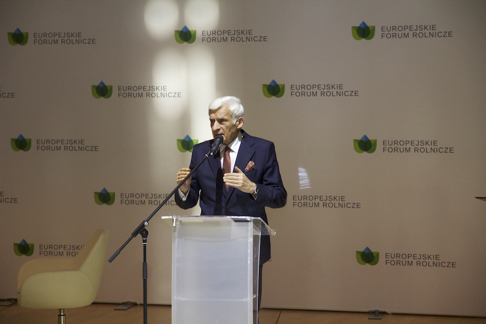 Prof. Jerzy Buzek, eurodeputowany, przewodniczący Rady Programowej Europejskiego Funduszu Rozwoju Wsi Polskiej.