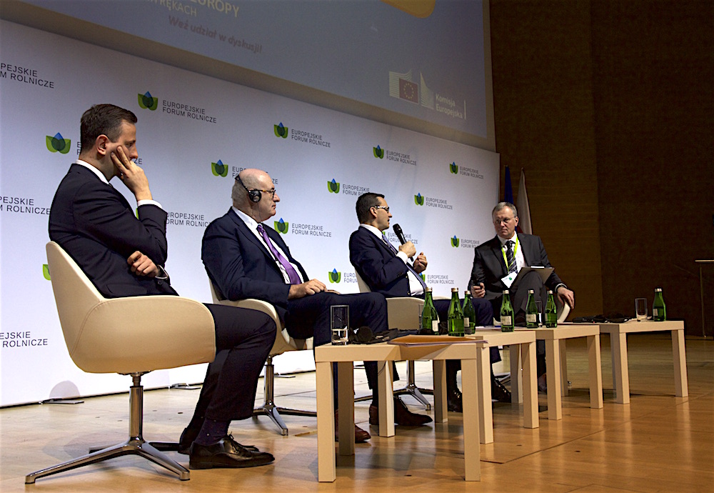Debata w Jasionce: Od lewej:  Władysław Kosiniak- Kamysz, Phil Hogan, Mateusz Morawiecki i Bogusław Chrabota.