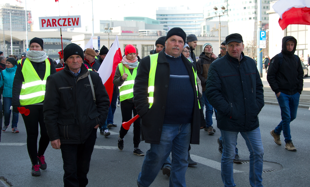 Protest AgroUnii w Warszawie. Manifestacja rozpoczęła się o 8.00 rano 3.04.2019 r. na pl. Zawiszy. O 10.00 zawyły syreny