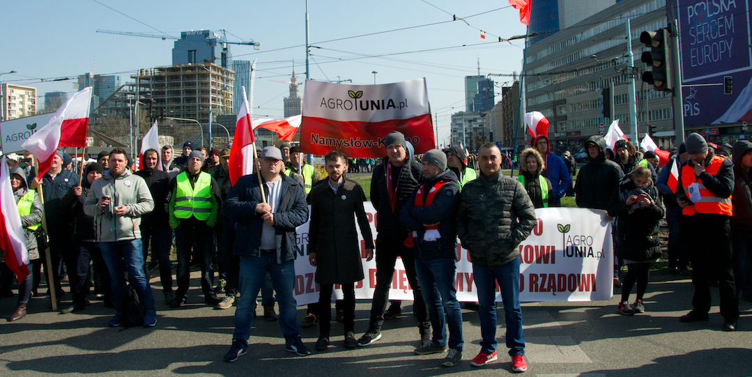 Protest AgroUnii w Warszawie. Manifestacja rozpoczęła się o 8.00 rano 3.04.2019 r. na pl. Zawiszy. O 10.00 zawyły syreny