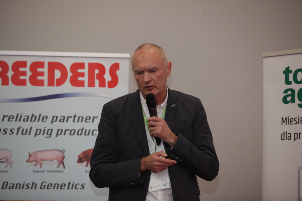 Aleksander Dargiewicz  z Krajowego Związku  Pracodawców – Producentów Trzody Chlewnej podczas panelu świnie