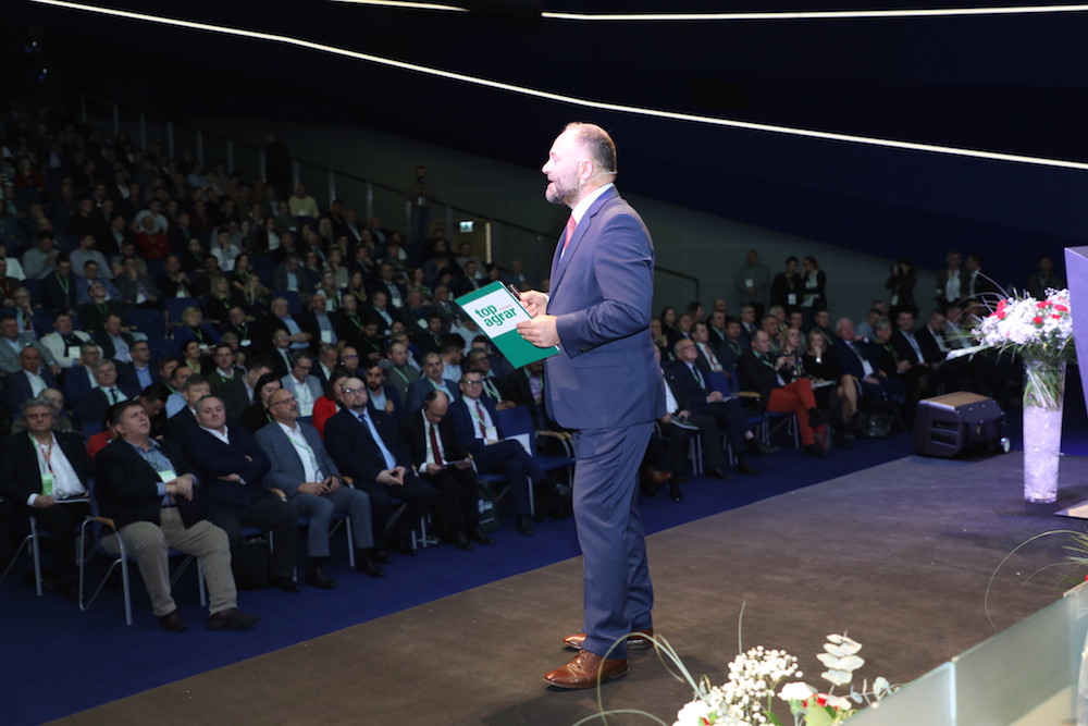 Redaktor naczelny "top agrar Polska" Karol Bujoczek