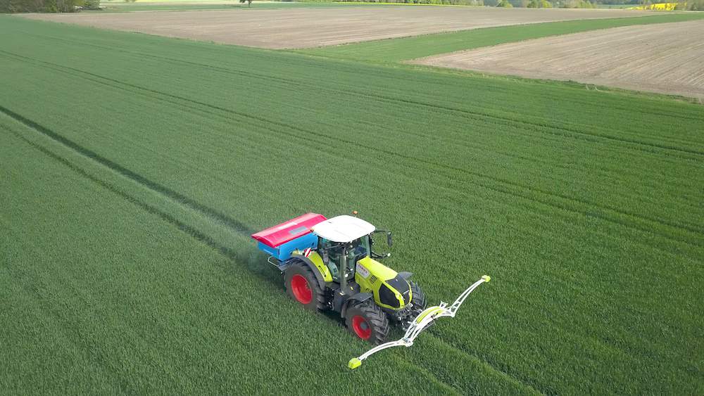 Silną stroną firmy AgroVerifis są usługi rolnicze powiązane z oceną stanu pól i dystrybucją środków do produkcji. Praca nowoczesnym sprzętem jest dodatkowym magnesem, przyciągającym coraz więcej klientów.
