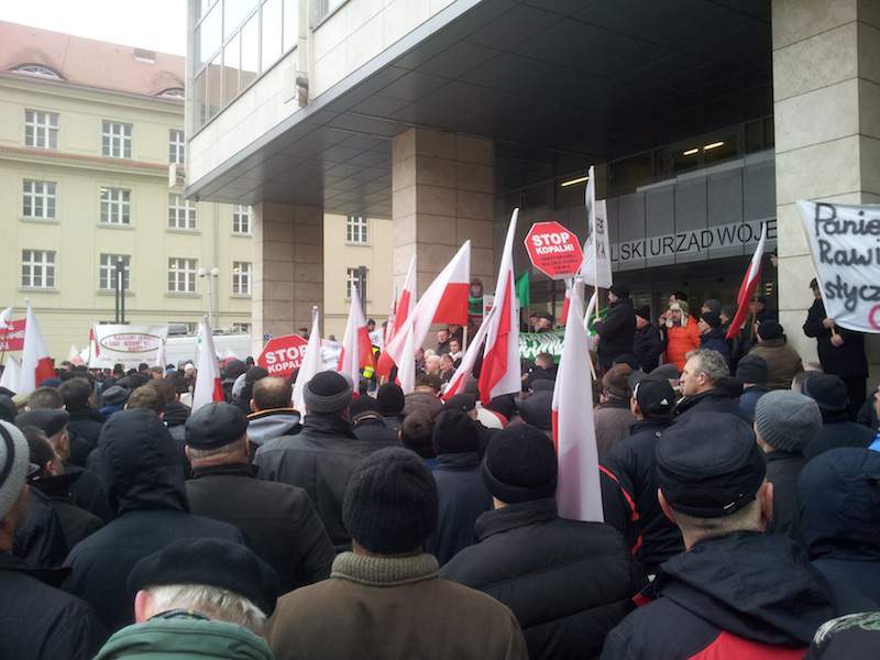 W czwartek 22. stycznia pod siedzibą Urzędu Wojewódzkiego w Poznaniu protestowała grupa ok. 600–700 wielkopolskich rolników.