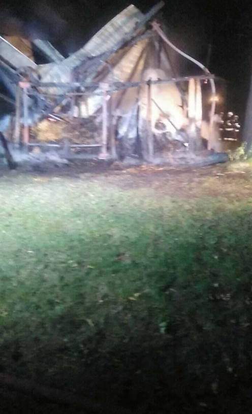 Pożar budynku gospodarczego w Dobrzycy. Fot. OSP Będzino.