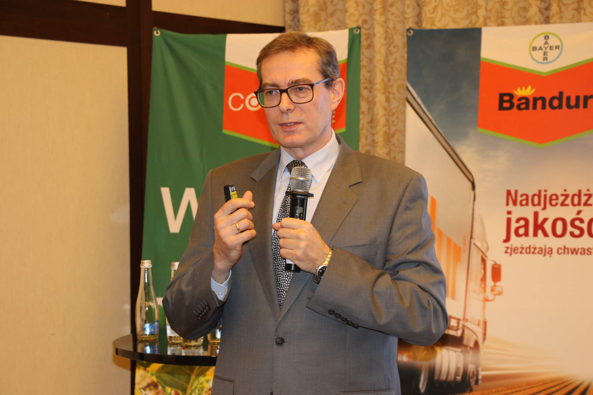 Dariusz Szymański z firmy Bayer.