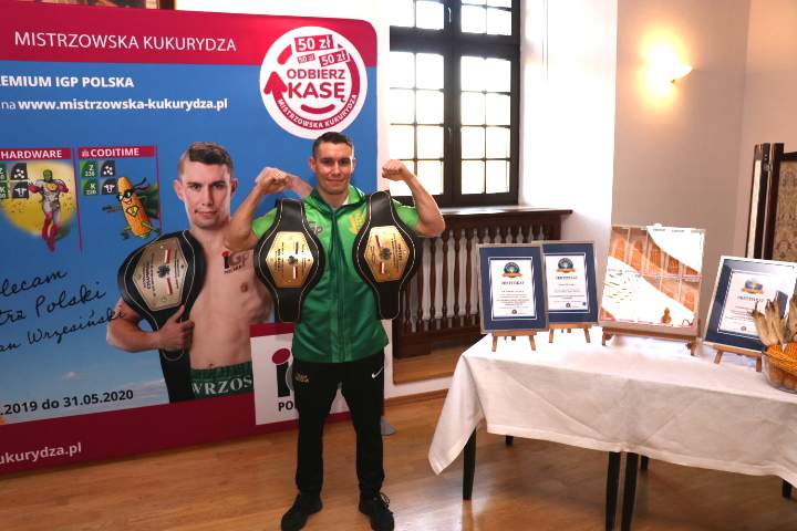 Damian Wrzesiński podwójny mistrz Polski w boksie zawodowym w wadze superlekkiej jest twarzą hodowli IGP Polska