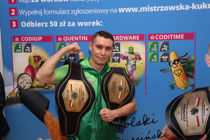 Damian Wrzesiński podwójny mistrz Polski w boksie zawodowym w wadze superlekkiej jest twarzą hodowli IGP Polska