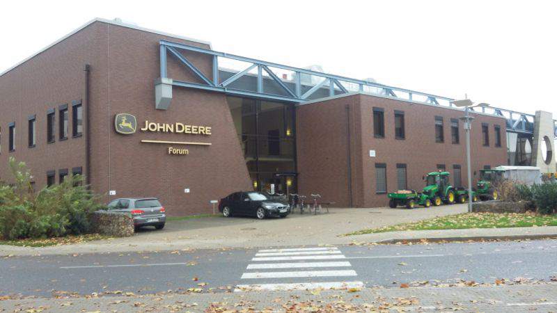 Fabryka i muzeum traktorów John Deere w Mannheim