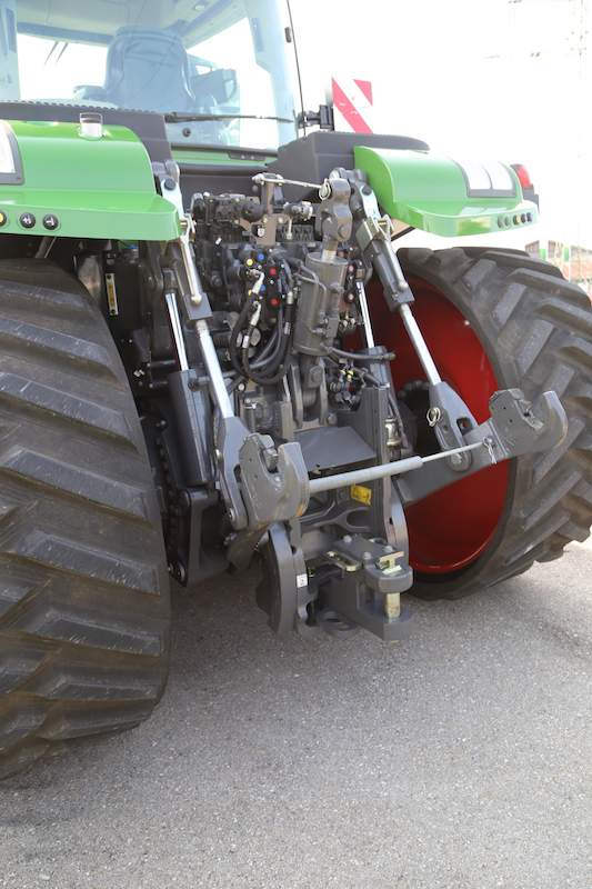 tył ciągnika Fendt 943 Vario MT.
