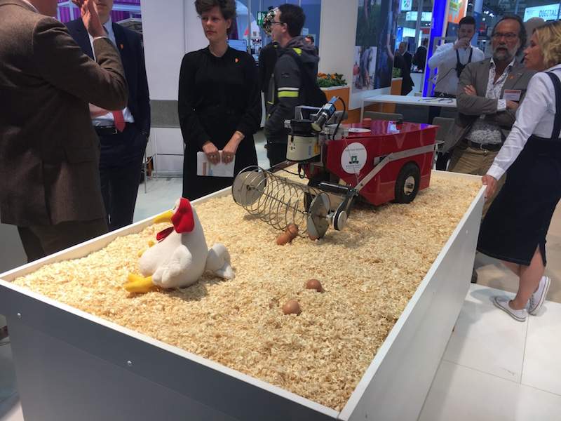 Hannover Messe - robot do zbierania
