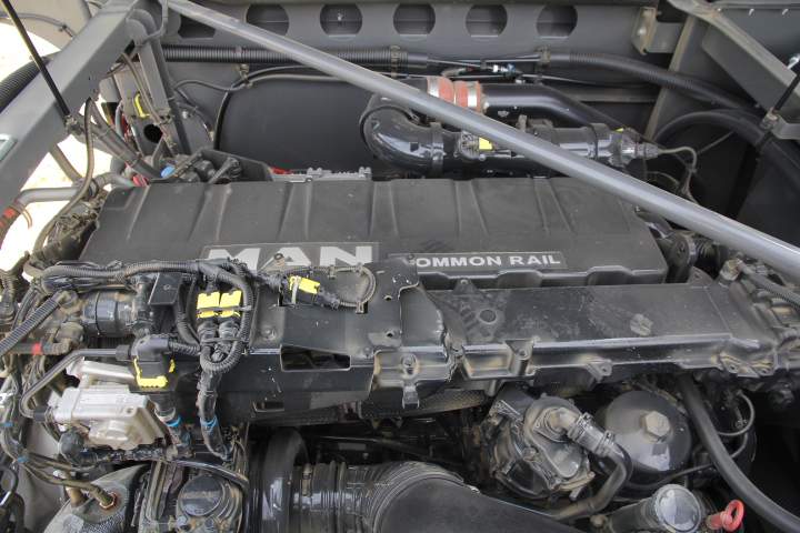 Silnik MAN o pojemności 12,4 l i mocy 537 KM w Fendt Ideal 8.