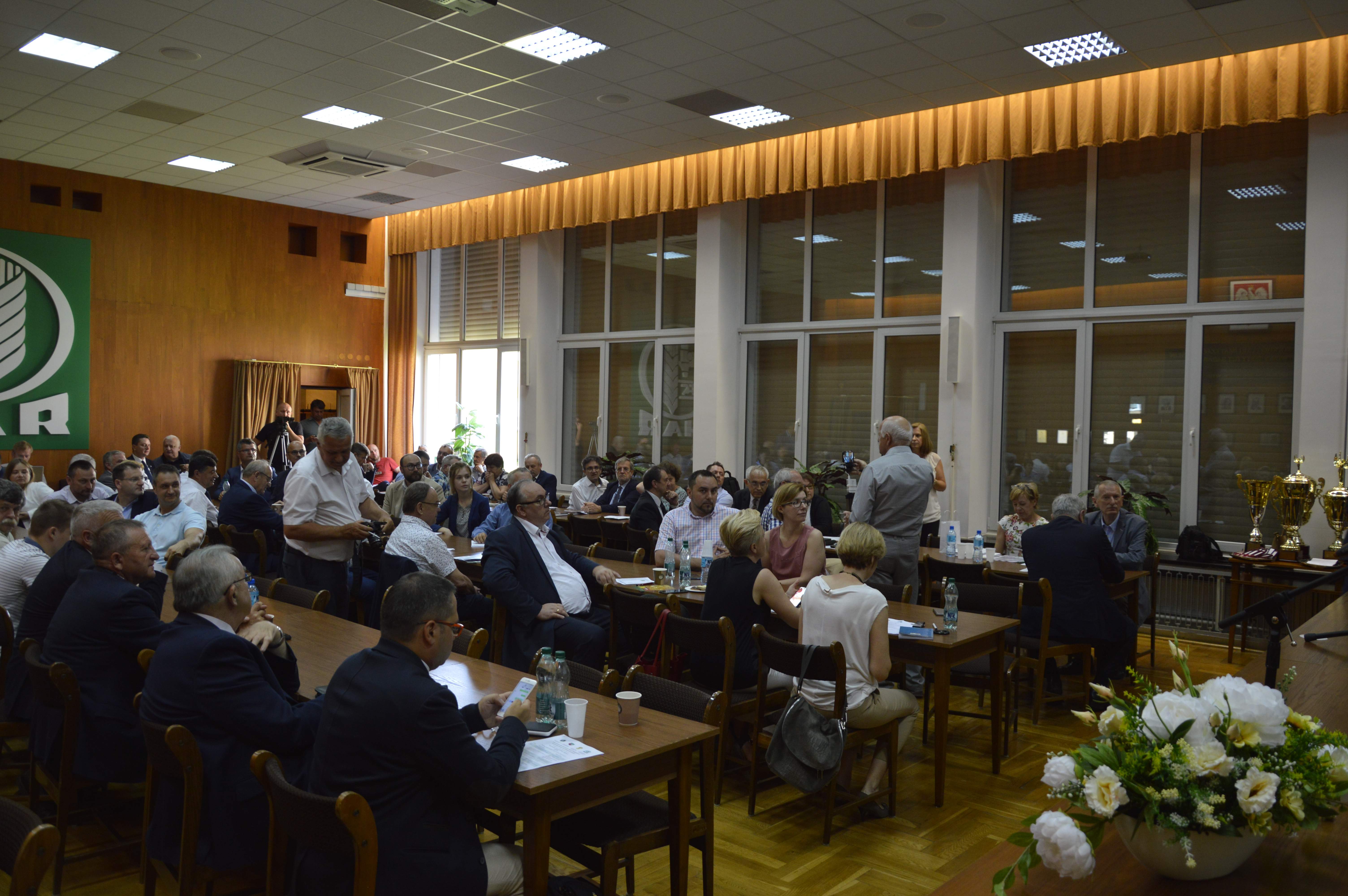 Konferencja w Instytucie Hodowli i Aklimatyzacji Roślin w Radzikowie