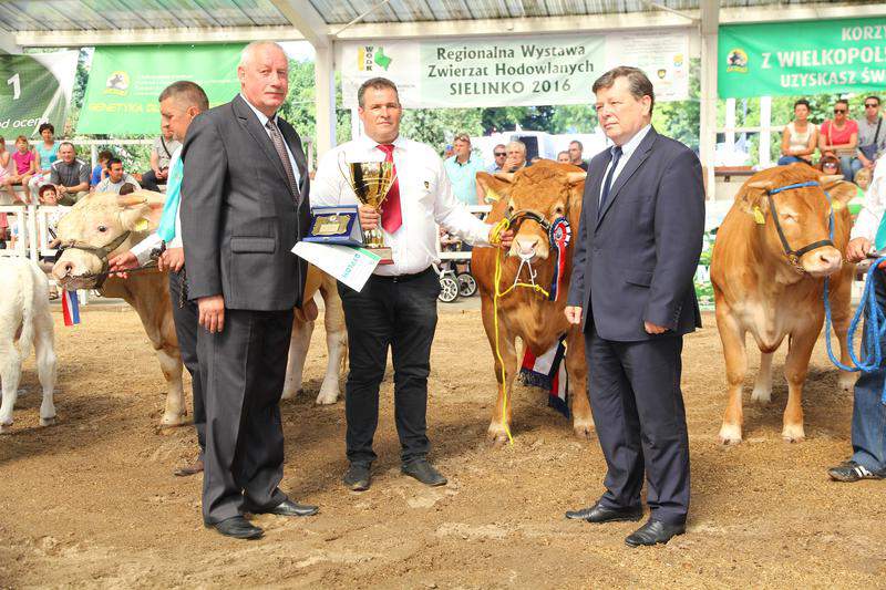 Nagrodzeni hodowcy bydła mięsnego