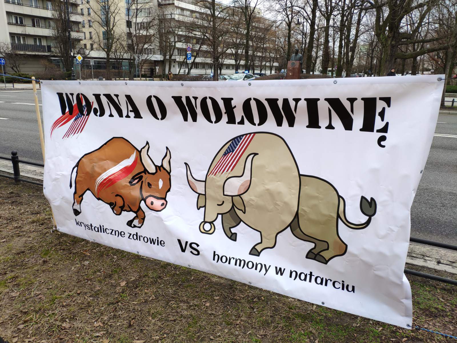 Rolniczy protest pod ambasadą USA w Warszawie