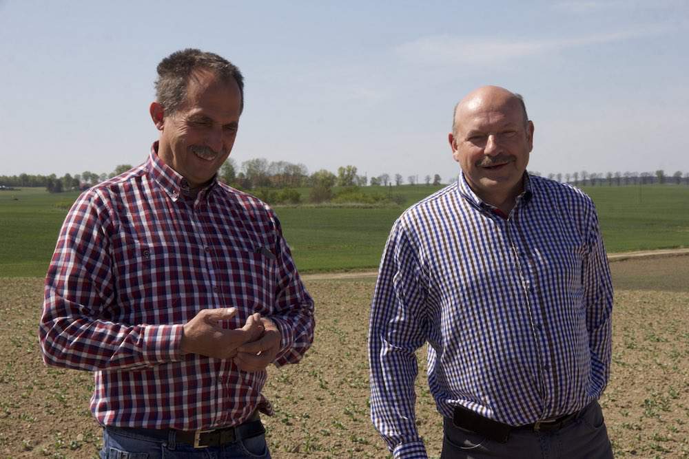 Pzredstawiciele gospodarstwa działajacegio w ramach Agroportu w Paluzach Zbiegniew Barcewicz i Jan Jaciw