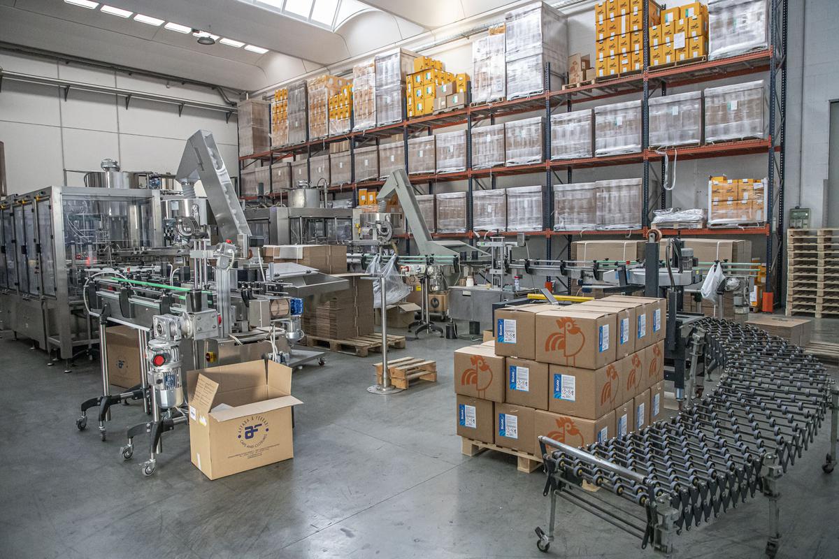 Linia do automatycznego pakowania produktu końcowego.