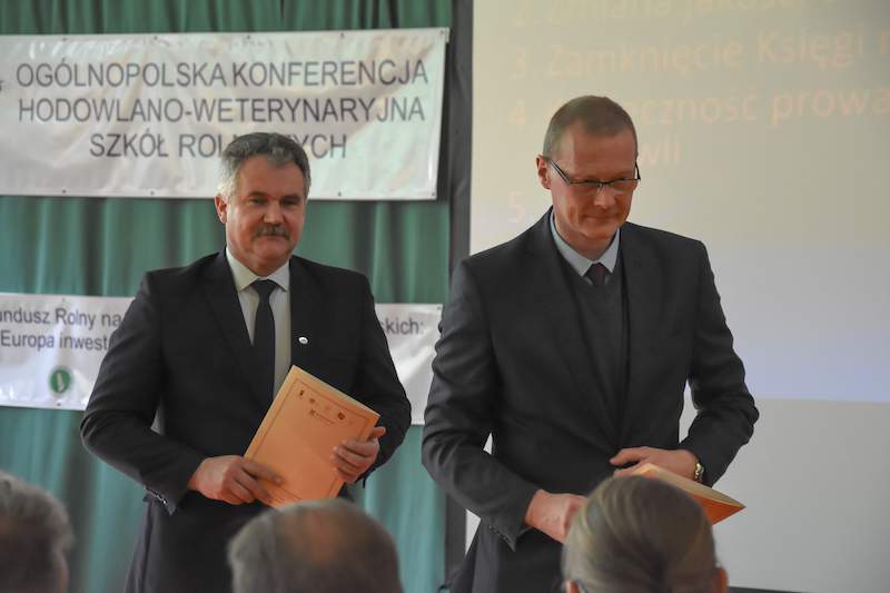 dr. inż. Zenon Podstawski z Uniwersytetu Rolniczego w Krakowie i Maciej Wyszomirski Dyrektor Śląsko- Opolskiego Związku Hodowców Koni