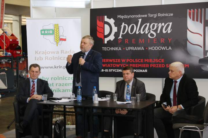 Uczestnicy konferencji KRIR (od lewej): prof. Walenty Poczta (UP Poznań), Wiktor Szmulewicz (KRIR), Mirosław Borowski (KRIR), dr Mirosław Drygas (IRWIR PAN) i Piotr Walkowski (WIR).