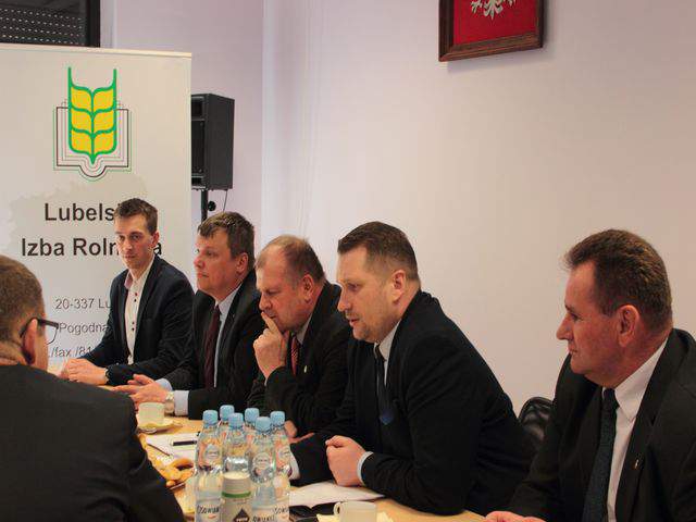 Niekontrolowany import zbóż w ramach obowiązującego od br. układu o wolnym handlu UE z Ukrainą zdominował spotkanie 
