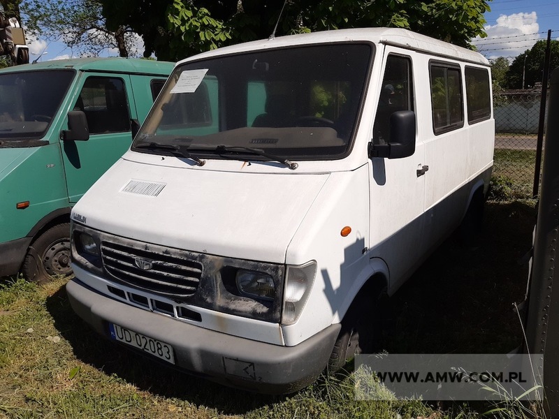 Mikrobus LUBLIN 3314 2,4 4TC90 (9 miejsc siedzących, rok produkcji: 2000, cena: 2 500 zł)