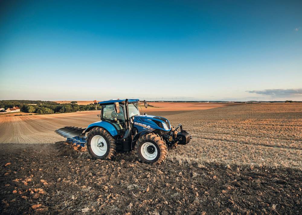 Model T60.160 Dynamic Command ma 6-cylindrowy silnik NEF o pojemności 6,7 l, który rozwija moc znamionową 135 KM.