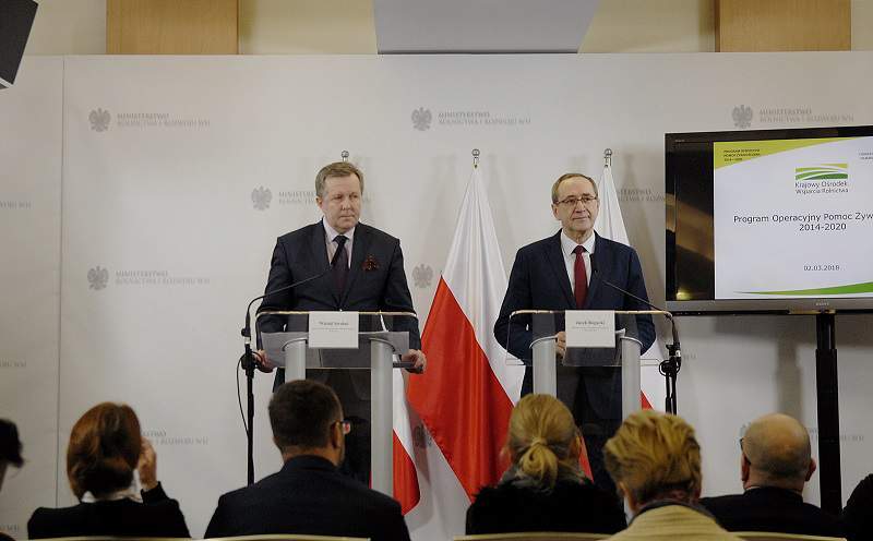 Od lewej dyrektor KOWR Witold Strobel i wiceminister Jacek Bogucki