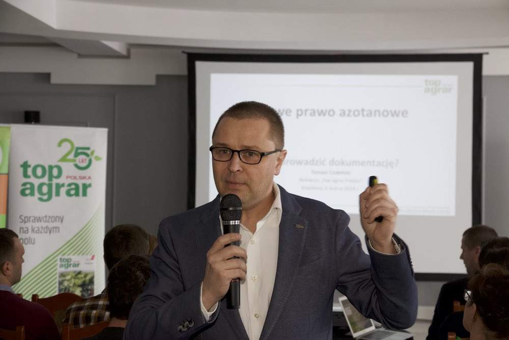 Redaktor Tomasz Czubiński podczas dyskusji o programie azotanowym