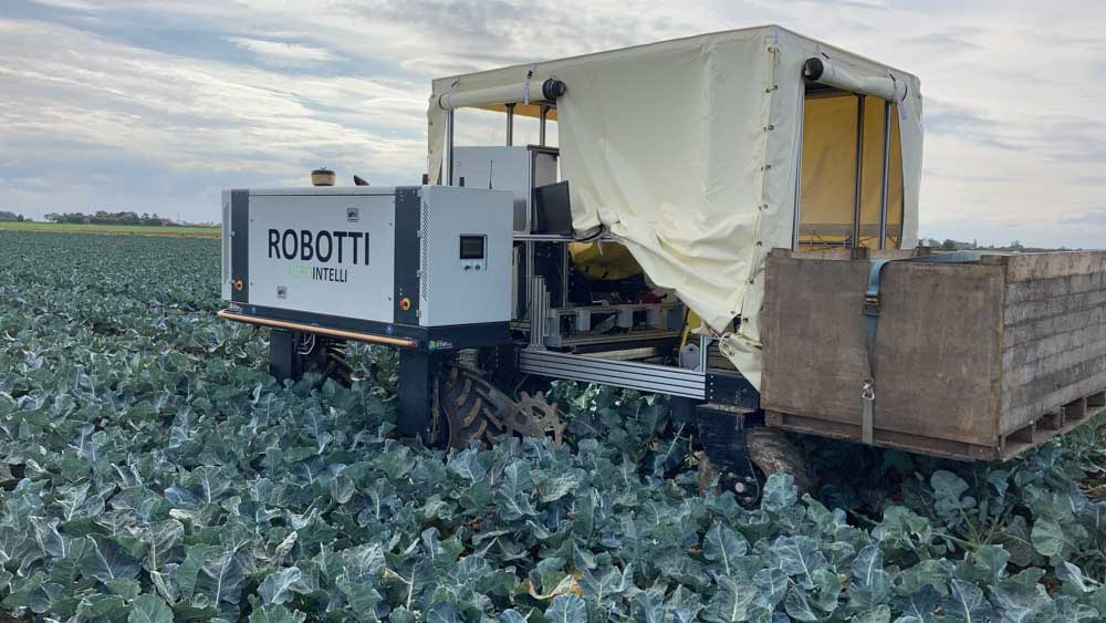 Srebrny medal: Agro Intelligence – RoboVeg Robotti