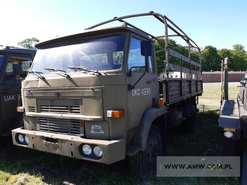 Samochód ogólnego przeznaczenia średniej ładowności STAR-200 (brak pompy wtryskowej, rok produkcji: 1987, cena: 8 000 zł)
