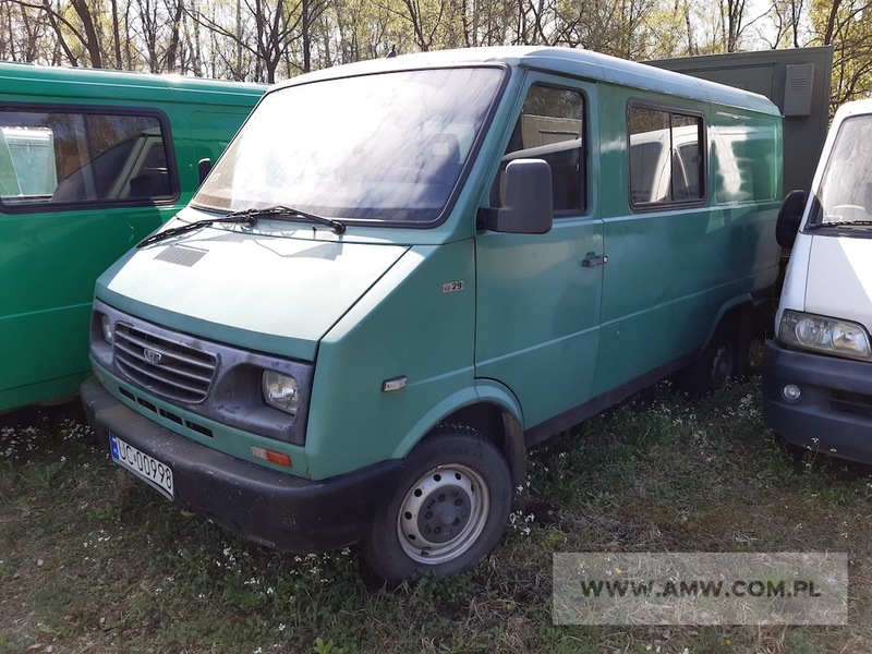 Samochód ogólnego przeznaczenia małej ładowności LUBLIN II 3322 2,4 (rok produkcji: 1999, cena: 2 500 zł)