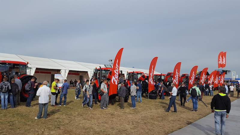 Na powierzchni 1250 m2 w trakcie targów Agro Show firma Zetor prezentowała traktory z linii Major, Proxima, Forterra i Crystal.