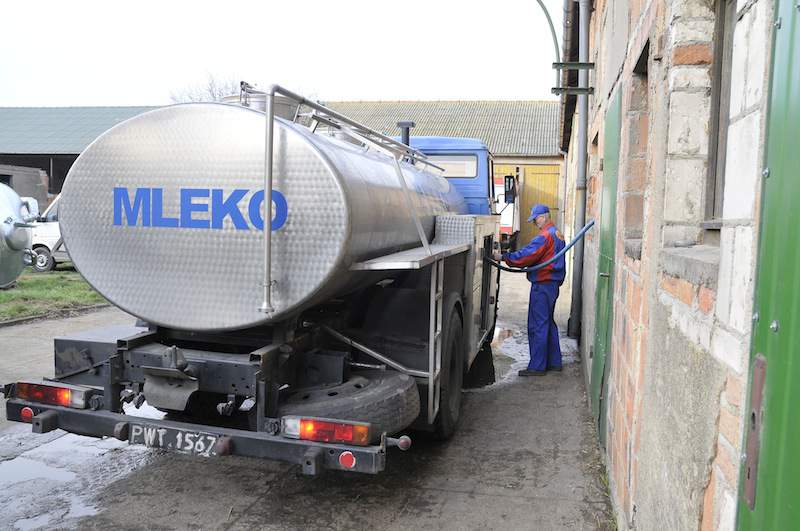 Od kwietnia do listopada 2014 r. do podmiotów skupujących mleko w Polsce dostarczono 7,15 mln ton surowca.
